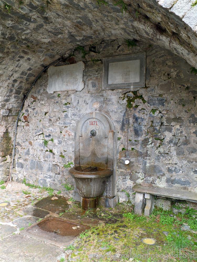 Rosazza (Biella, Italy) - Old drinking fountain